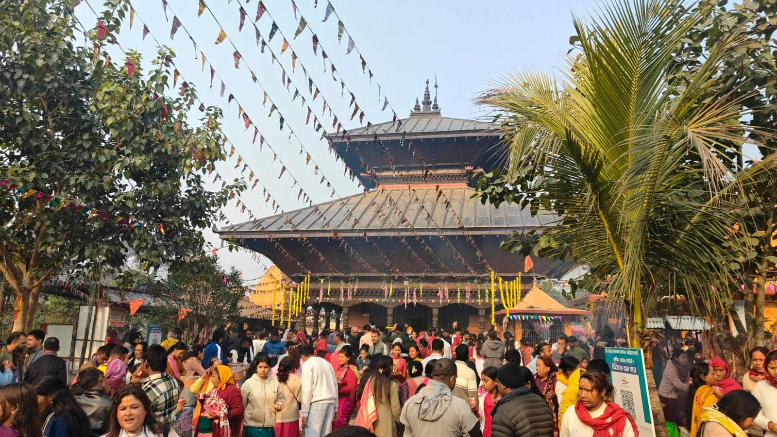 महाशिवरात्रि पर्वमा परोहा बोलबम धाममा भक्तजनको उल्लेख्य भीड, शिवालयहरूमा दर्शनार्थीको घुइँचो