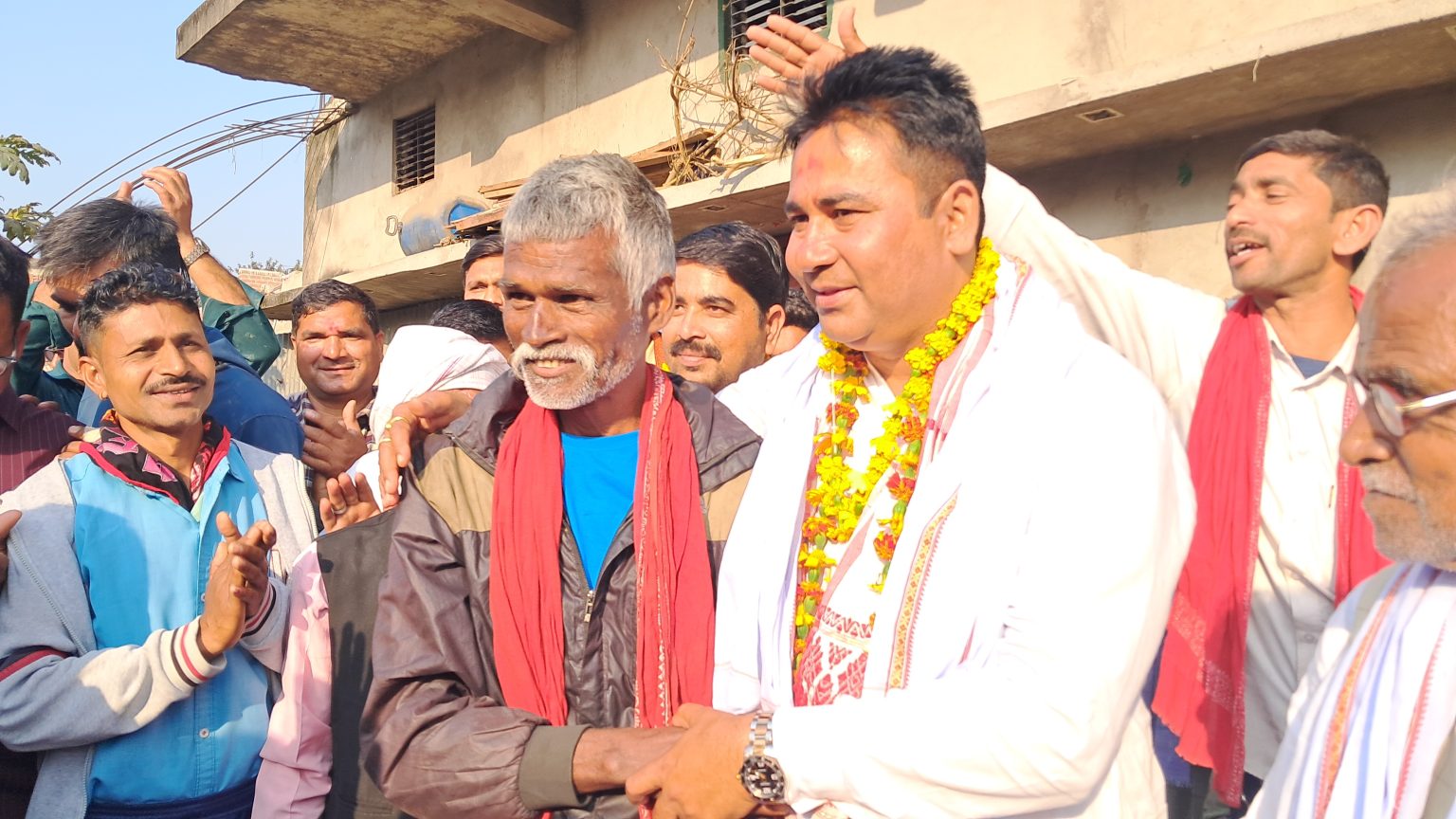 मर्चवारमा जनसमर्थन बढ्दो, प्रमोद यादव उत्साहित