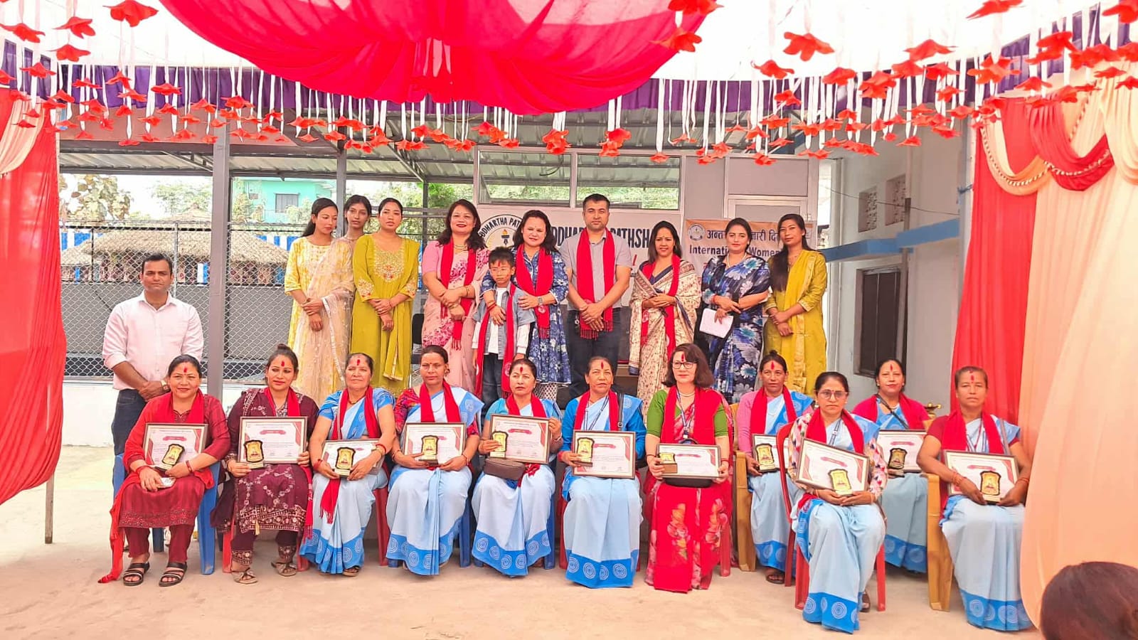 नारी दिवसमा सिद्धार्थ पाठशालाद्वारा स्वास्थ्य स्वयंसेविका सम्मानित